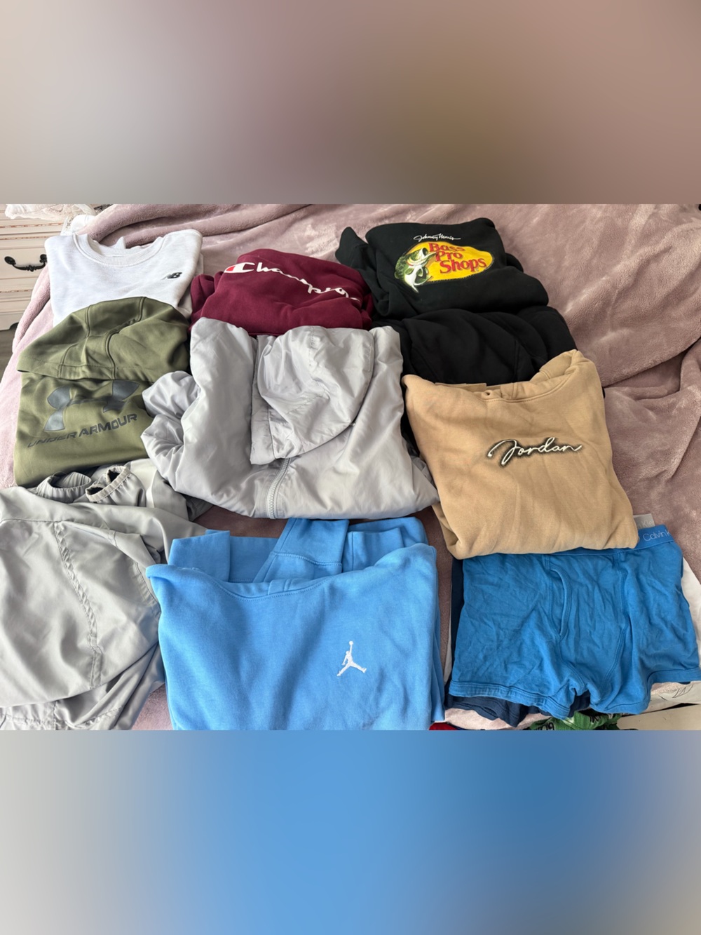 Lot of boys' clothing, size L.